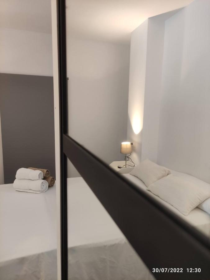 Complejo Pinta18 At1, At2 Y At3 Apartment Seville Ngoại thất bức ảnh